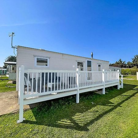 Gorgeous Caravan With Decking In Breydon Water Holiday Park, Ref 10081B Belton with Browston Exterior foto